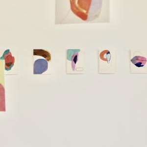Giulia Schlüchter, Testa fra le Nuvole, 2023 und Things (1-6), 2022, Foto: Linking Art Collective